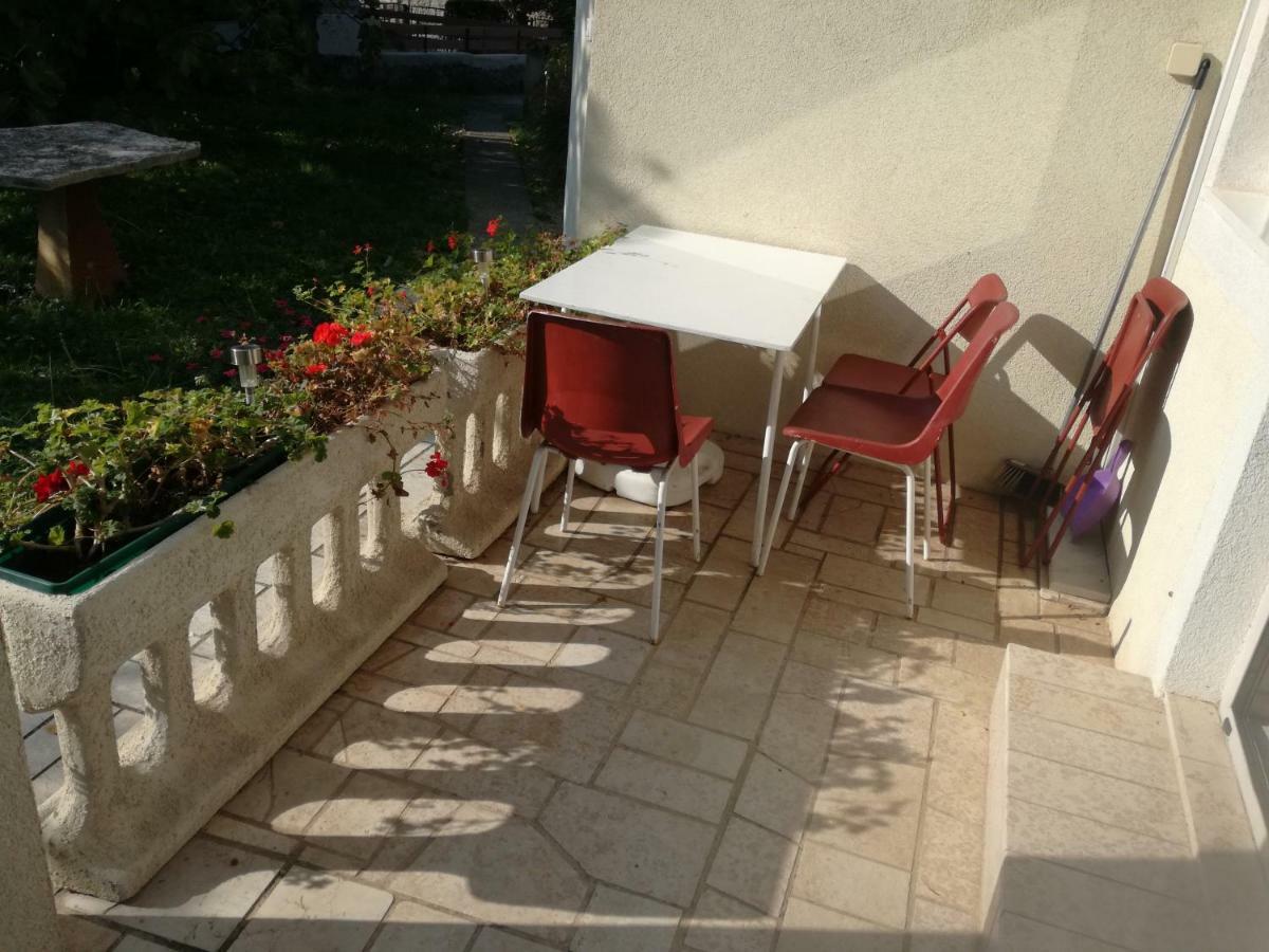 Apartmani Marijana Selce Eksteriør bilde