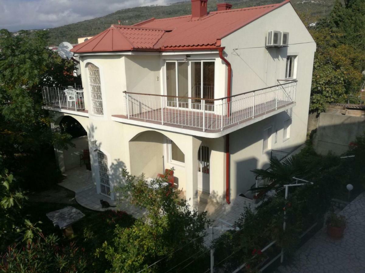 Apartmani Marijana Selce Eksteriør bilde